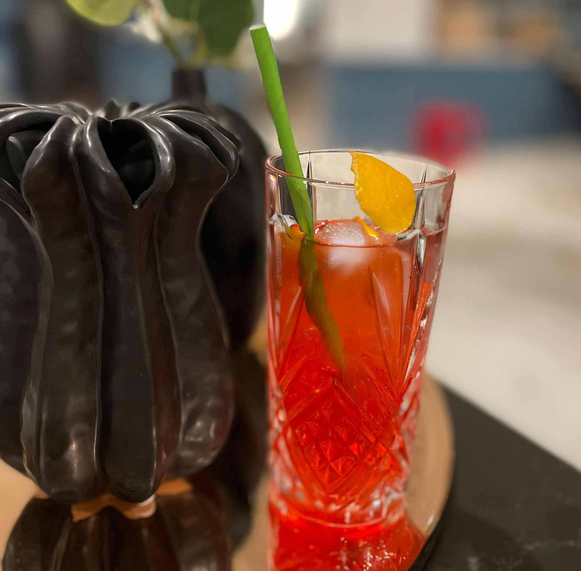 An der hauseigenen Bar Signature Cocktails im Margarethe genießen